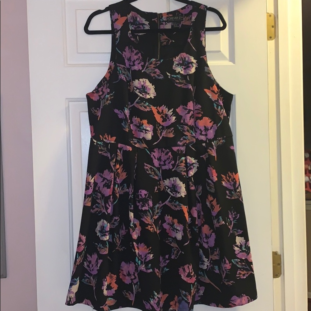 Forever 21+ black floral dress size 1x